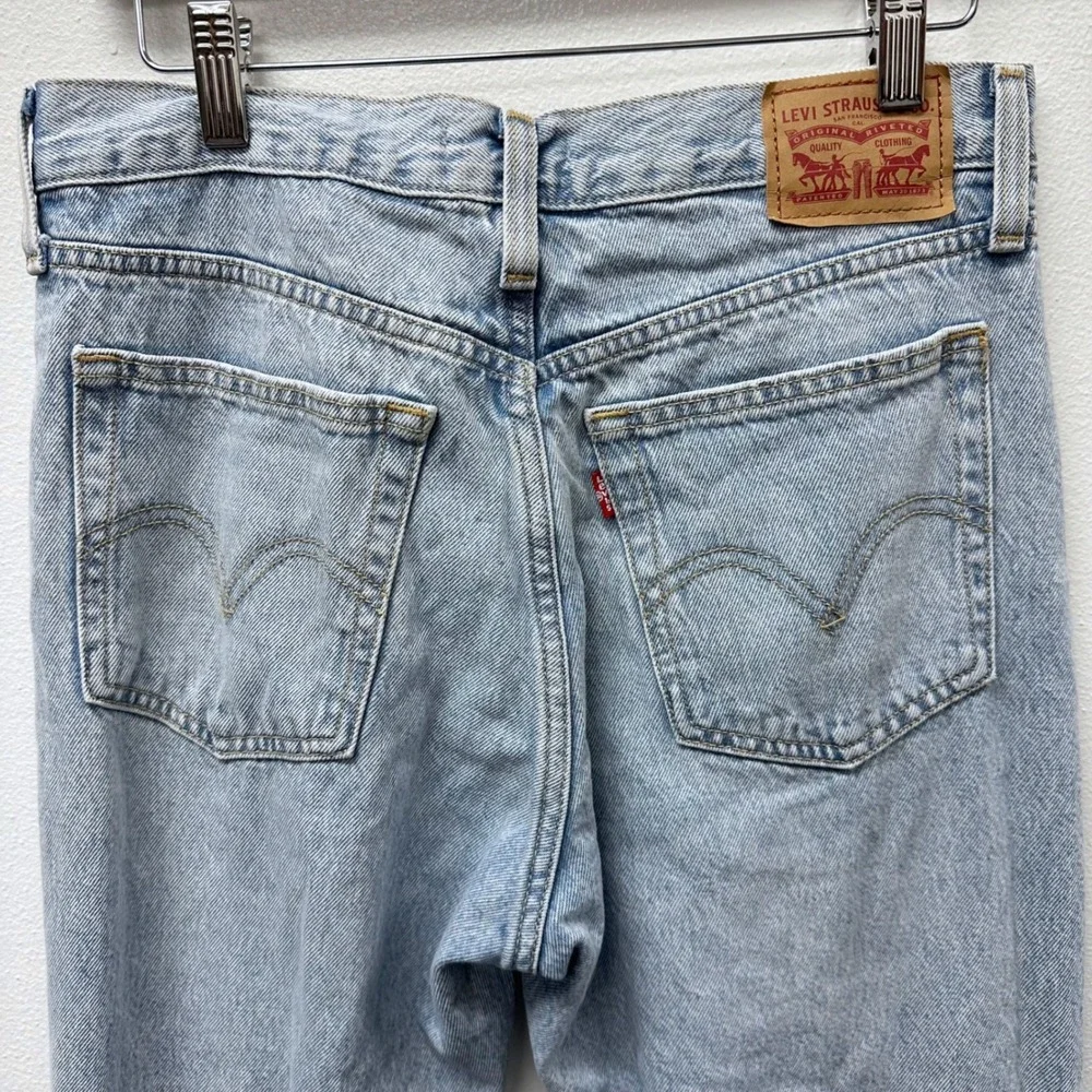 Levi's Distressed Wedgie Straight Ankle Jeans Light Wash Button‎ Fly Size 29x26